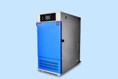 <b>用戶在使用藥品穩(wěn)定性試驗箱時應(yīng)注意哪些？</b>